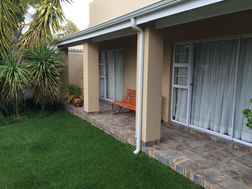 Van Biljon Cottage No Loadshedding Oudtshoorn Exterior foto