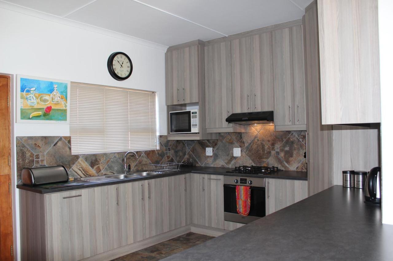 Van Biljon Cottage No Loadshedding Oudtshoorn Exterior foto
